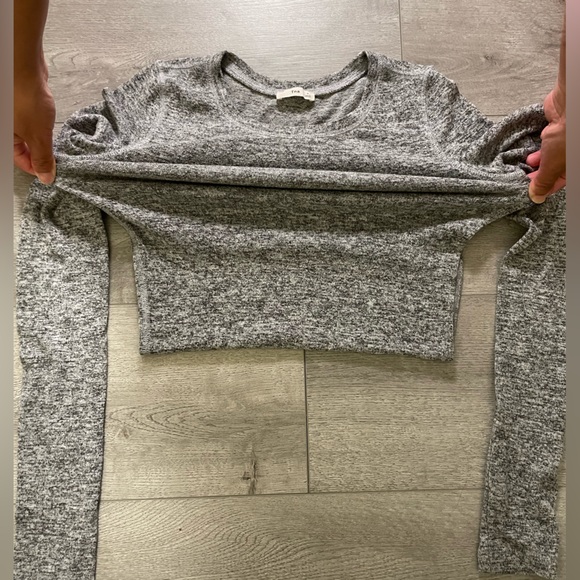 TNA T-shirt Sweater - Picture 6 of 6